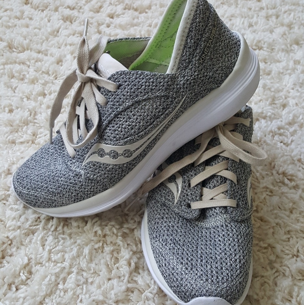 Saucony memory foam running shoes